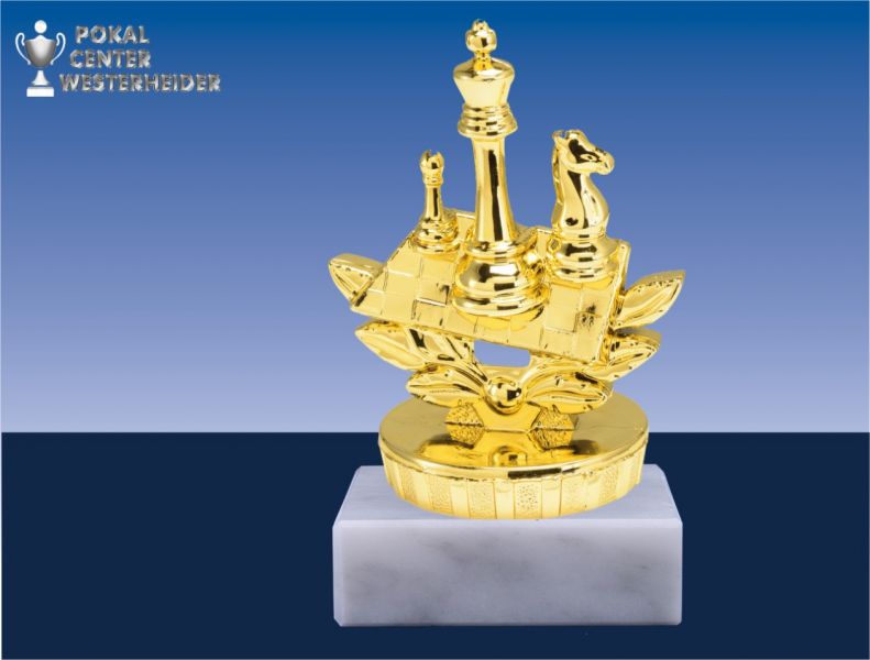 Schachfiguren in gold