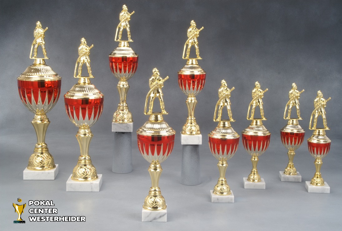Feuerwehr Pokal 'MIRA' mit Figur